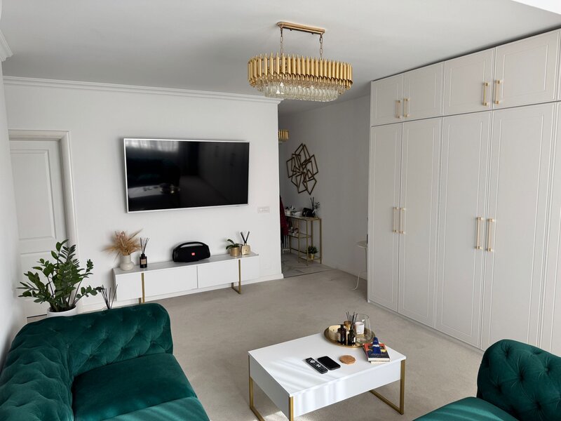 Complex Solar Metalurgiei, apartament cu 3 camere + 2 locuri de parcare .