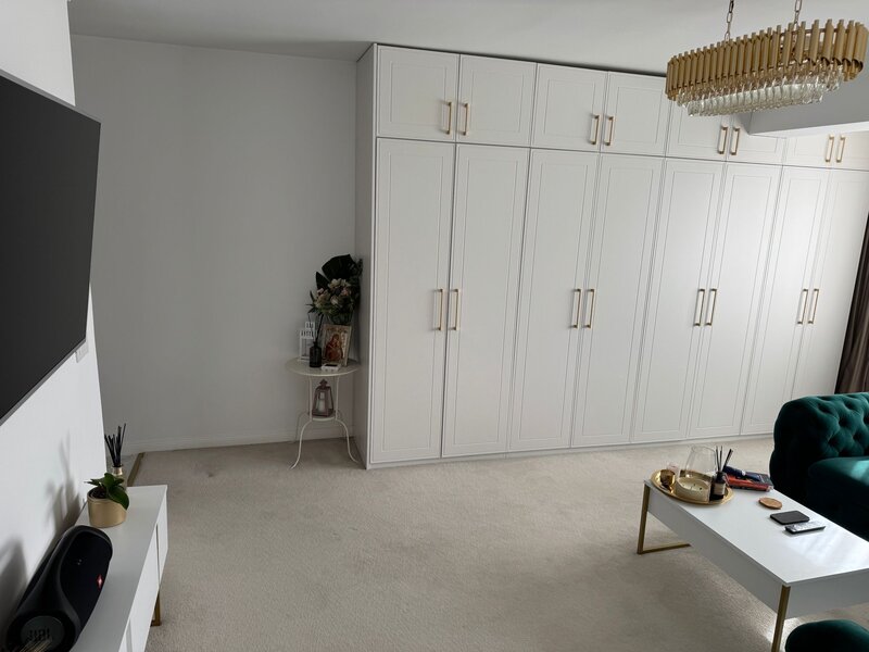 Complex Solar Metalurgiei, apartament cu 3 camere + 2 locuri de parcare .